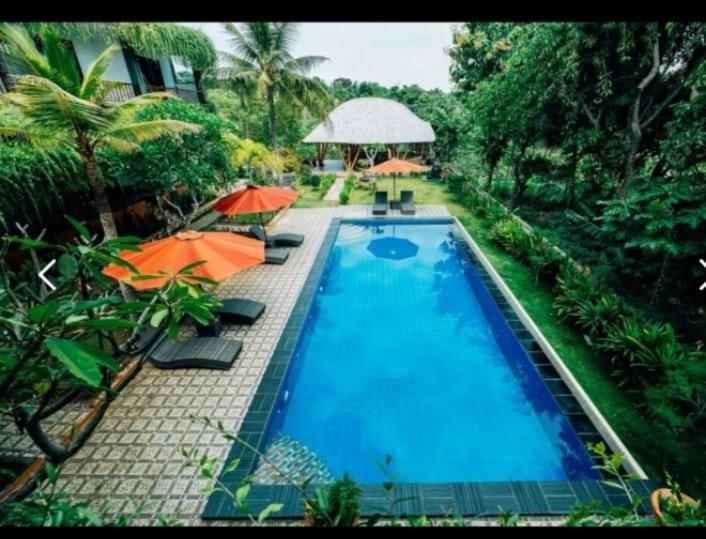 Отель Tinggian Hill Retreat Batununggul Экстерьер фото