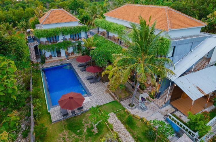 Отель Tinggian Hill Retreat Batununggul Экстерьер фото