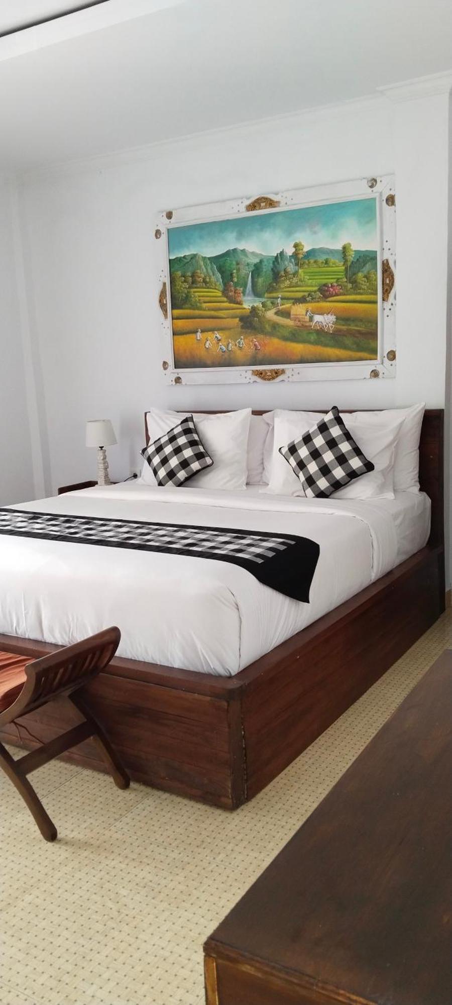 Отель Tinggian Hill Retreat Batununggul Экстерьер фото
